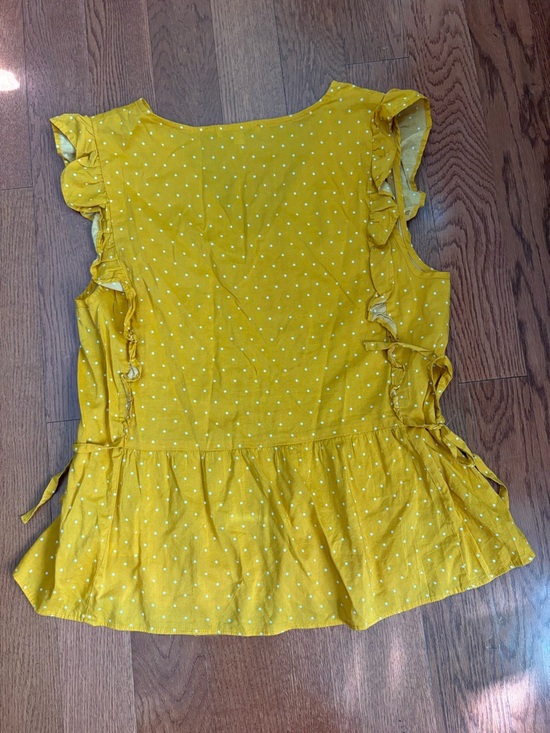 Madewell Mustard Yellow Polka Dot V-Neck Top. Size small - Picture 9 of 9